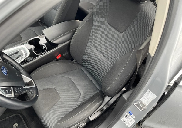 Ford Mondeo cena 56900 przebieg: 231000, rok produkcji 2016 z Poznań małe 79